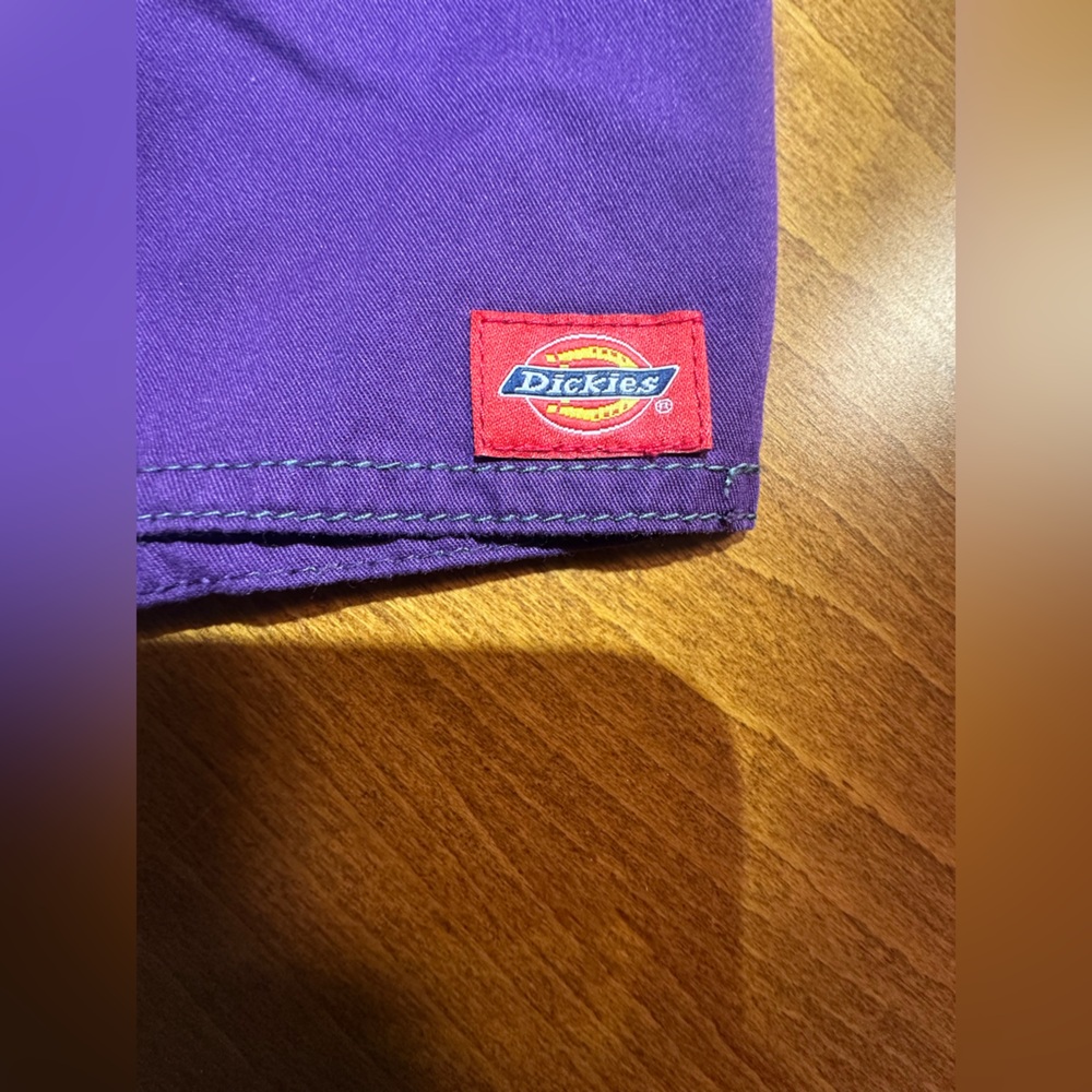 Dickies Woman’s Scrub Top - Purple Size M - Picture 4 of 6